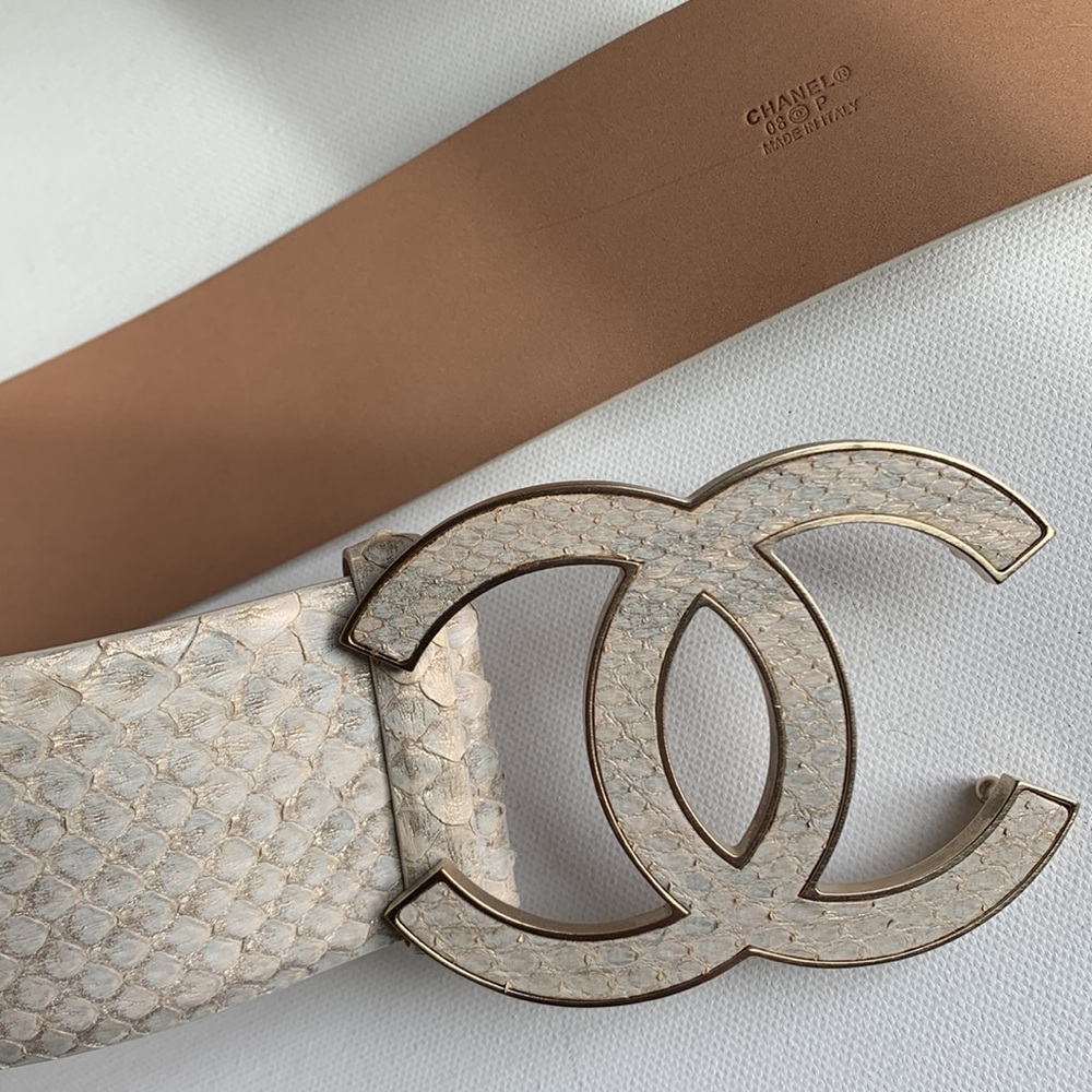 ⭐️ CHANEL Belt RARE Iridescent Python Leather Matte Gold HW Y2K Huge CC Big Logo - Picture 15 of 16